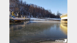 때이른 동장군에 북한강 얼었다…춘천 공지천 첫 결빙