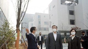 文 ‘임대주택’ 방문 4.5억원 지출 논란에…LH “실제 비용 낮아”