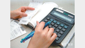 신용카드 소득공제 늘리고, 주식 장기보유 세제혜택 검토