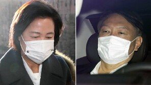 진중권 “추미애 ‘사퇴’ 아니라 文에 ‘팽’당한 것”