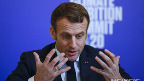 마크롱 대통령 확진에 유럽 수장들 줄줄이 자가격리