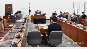 野 “공수처장, ‘제2 윤석열’이면 어쩌려고…‘7인 추천위’ 구성해야”