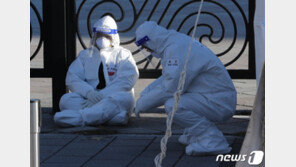 “지금은 국가비상사태”…확진자 ‘폭증’ 병상 ‘부족’ 백신 ‘無’