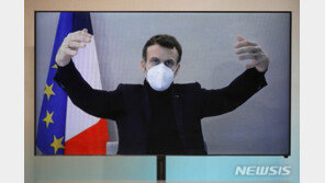 文대통령, 마크롱 코로나 확진에 “안타까워…빠른 쾌유 기원”