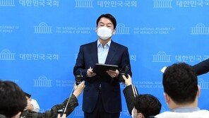 “변절자·안철새·선거 떴다방”…與, 安 출마 비아냥대는 속내