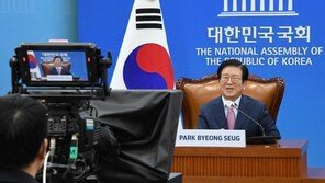 朴의장 “코로나 백신 배급 과정서 한중 양국 서로 협력해야”