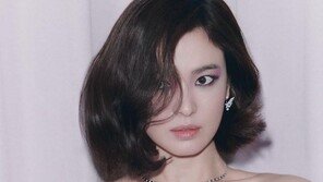 송혜교, 독보적 아우라 뽐내는 여신 미모…‘숨멎’ 비주얼