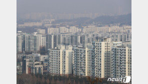 집값은 미친듯 오르는데…물가는 왜 낮다고만 할까?