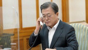 靑 “文 모더나와 통화…2000만명 분량 백신 2분기 공급 합의”