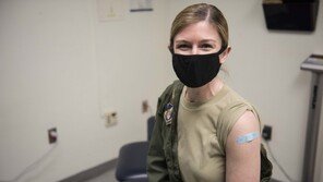 주한미군, 코로나 백신 접종 시작…한국인은 일단 제외