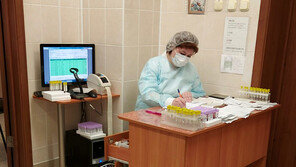 러시아 백신, 해외 접종 시작…벨라루스·아르헨티나 첫 타자