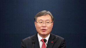 15년만에 靑 돌아온 신현수… 사실상 왕수석