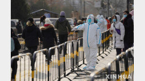 AFP “중국도 변이 바이러스 첫 확진자…영국 방문 20대”