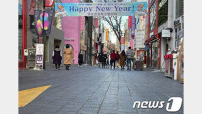 ‘확진자 폭발적 증가는 막았다’…업종별 숨통 열어줄 듯