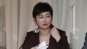 이언주 “MB·朴 신속히 사면하라…법리문제 떠나 정치적 비극”