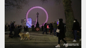 英, 백신 혼용·접종 간격 12주 연장 논란…“과학 버렸나”