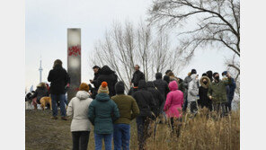 도대체 모노리스가 뭐길래 이 난리? [청계천 옆 사진관]