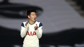 ‘역시 에이스’ 손흥민, 새해 첫 경기서 100호골로 ‘위기’ 토트넘 구했다