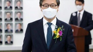 변창흠 ‘도심 저가주택’ 계획에 전문가들 “새해에도 힘들 것”