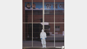 민주 “구치소 집단감염, 초동 대처 미흡했다는 국민 질책 무겁게 받아들여”