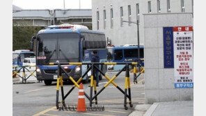 동부구치소 확진 1000명 넘어… “10명중 4명 감염”