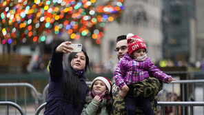 美 항공 이용자 코로나19 확산 후 최대…추가 확산 가능성↑