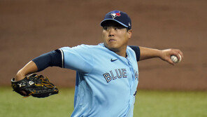 美매체 “토론토, 류현진 받쳐줄 믿음직한 2선발 필요”