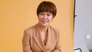 조혜련, 대면예배 인증샷 논란에 “인원 제한 준수…심려끼쳐 죄송”