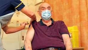 주요국 ‘백신 더 빨리 더 많이 접종’ 총력전