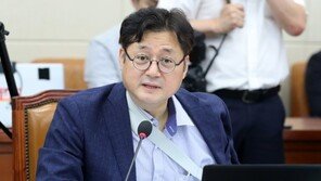 홍익표 “이낙연, 간 보기 할 분 아니다…‘사면’ 발언 선거용 아냐”