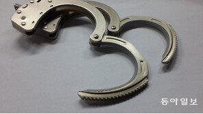 “경찰추적 피하려 버린 코트에…” 금은방 도둑 붙잡힌 사연