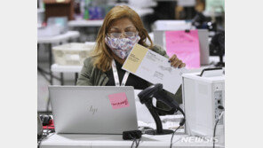 조지아 결선, 공화·민주 ‘초박빙’ 속 1명씩 선두…개표 97%