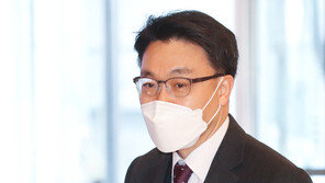 김진욱 “미공개 정보활용 주식거래? 그런 적 없다” 반박