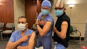 “백신 맞으면 돈 준다” 美병원 ‘54만원’ 보너스 지급