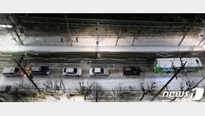 도로 결빙에 출근길 조마조마…도심 곳곳 차량 정체