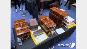 美의회 직원, 시위대 난입 전 선거인단 투표함 지켜