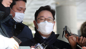 박범계 “구금시설 코로나 대책부터”…고시생 폭행 의혹엔?