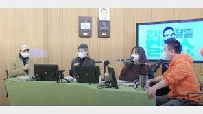 가수 김필 “어제 폭설에 차 사고…벽에 박았다”