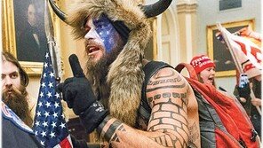 극우단체 “총 갖고 가자”… 신종SNS 통해 의회습격 모의