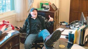 ‘불복’에 짓밟힌 미국 민주주의