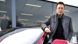 괴짜 머스크, 베이조스 제치고 세계 최고 부호 등극(상보)