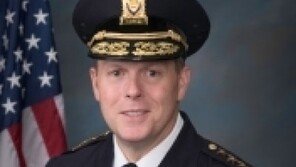 美의회 경찰국장, 의사당 난입 대처 미흡 논란에 결국 사임