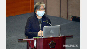 정은경 “의료인·고위험군 백신 우선…무료지만 종류 선택 어려워”