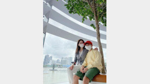 ‘안정환 아들’ 14세 안리환 폭풍 성장…이혜원 “사진도 같이 잘 찍어줘”