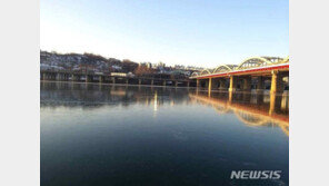 한강, 올겨울 첫 결빙…북극발 한파에 2년 만에 발생