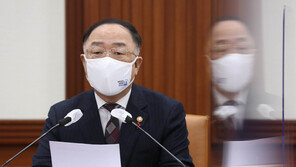 홍남기 “4차 재난지원금 논의 일러…선별지원 바람직”