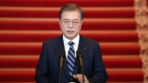 文대통령 “북미·남북대화 대전환 마지막 노력…비대면도 가능”