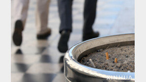 흡연 못 참은 코로나 격리 군인, 3층서 탈출하다 추락