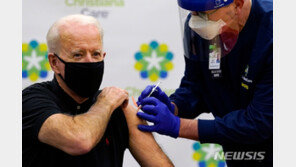 바이든, 코로나 백신 2차 접종도 완료…“국민 접종 최우선”