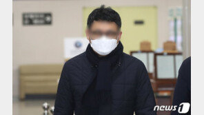 ‘故김홍영 검사 폭행’ 前부장검사, 첫재판서 “공소장 변경 먼저”